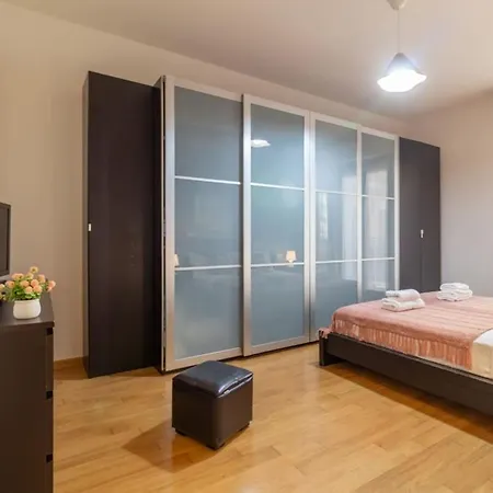 S&m - Casa Taras Maciachini M3 * מילאנו